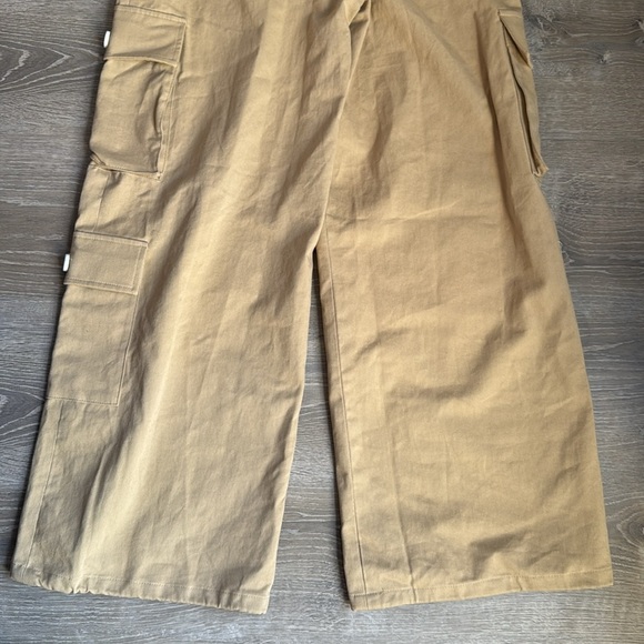 THE FRANKIE SHOP Hailey Oversized Cotton Cargo Pants Small - Picture 15 of 16